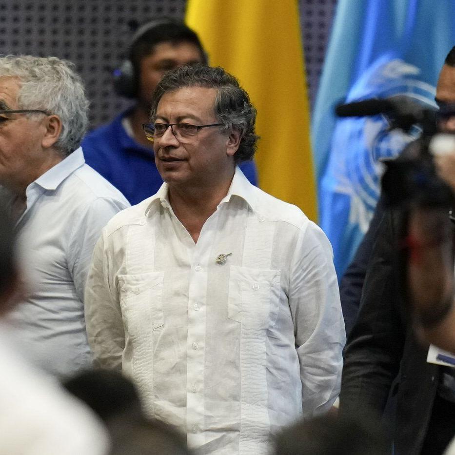 Colombia's president calls for migrants to leave jobs in the US and return home
